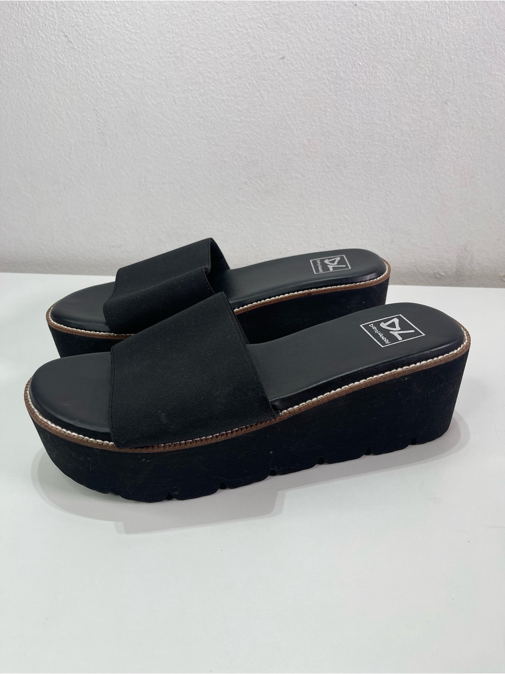 Dirty Laundry Womens 10 Black Platform Slide Sandals Minimalist Y2K Style Casual